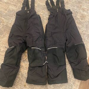 Two XXS Columbia snow Bib Overalls unisex
Snowsuit